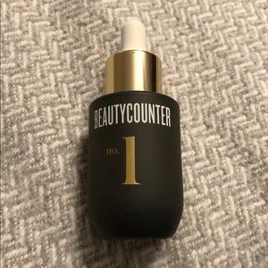 Brightening facial oil